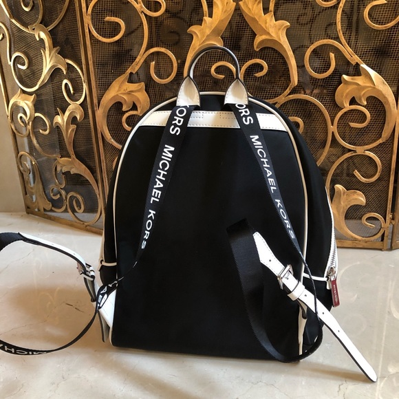 NWT Michael Kors sports Connie Medium Backpack - Picture 8 of 8